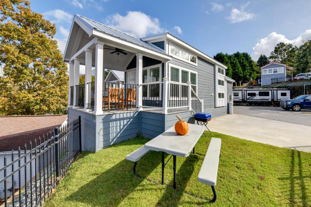 Lake Norman Home with Pool Access and Water Views!